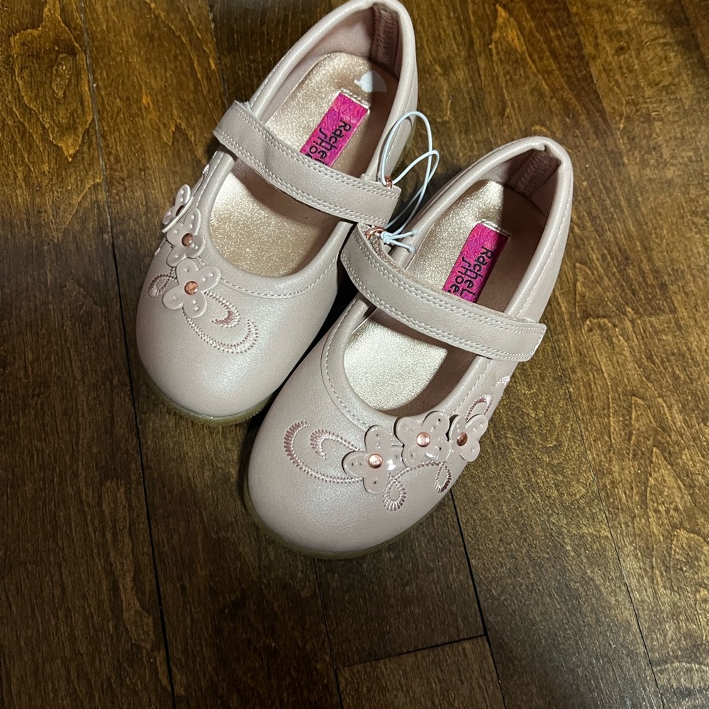 NEST Fragrances Pink Dress Shoes with Classic Design